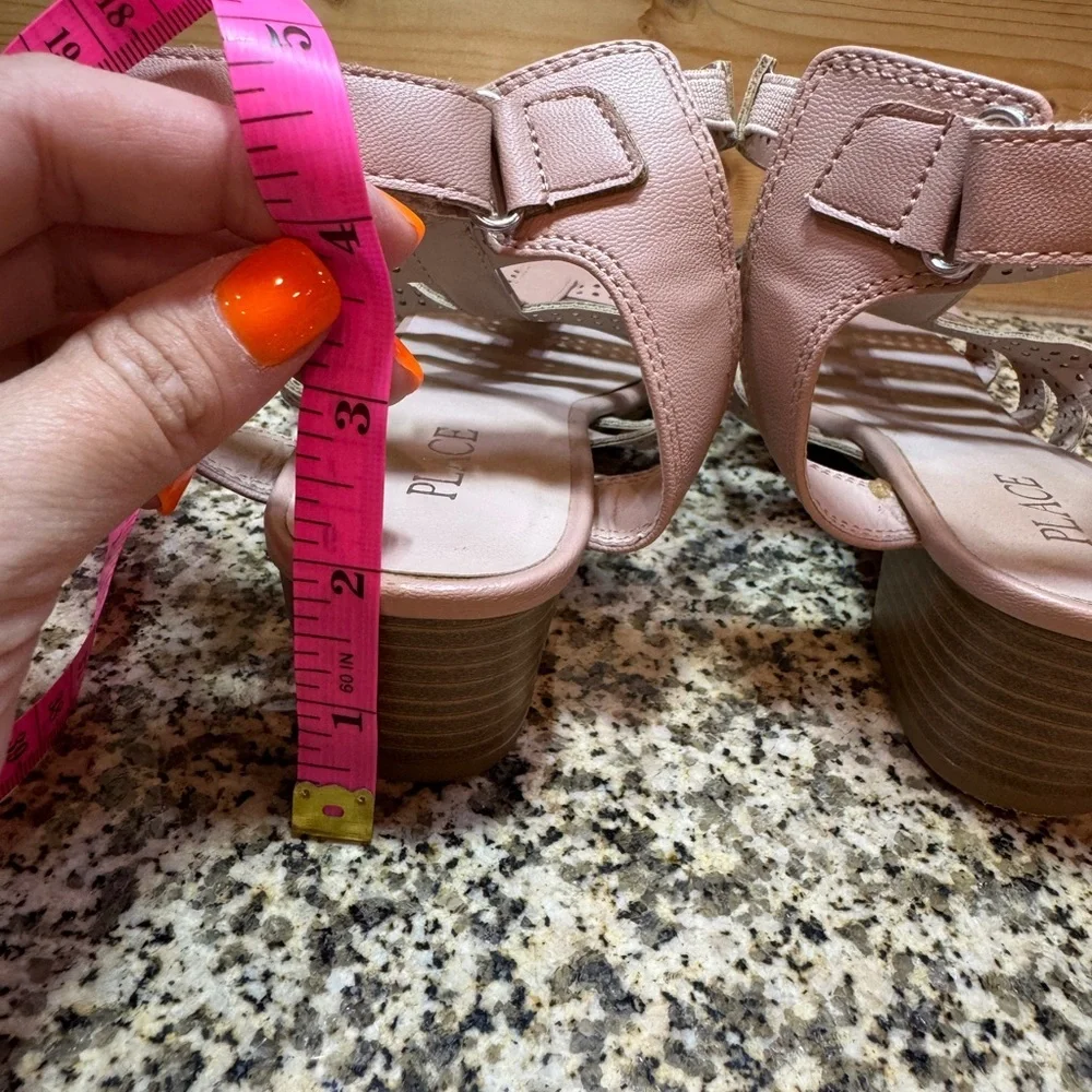 Children’s Placed Girls Size 4 Pink Strappy‎ Sandals